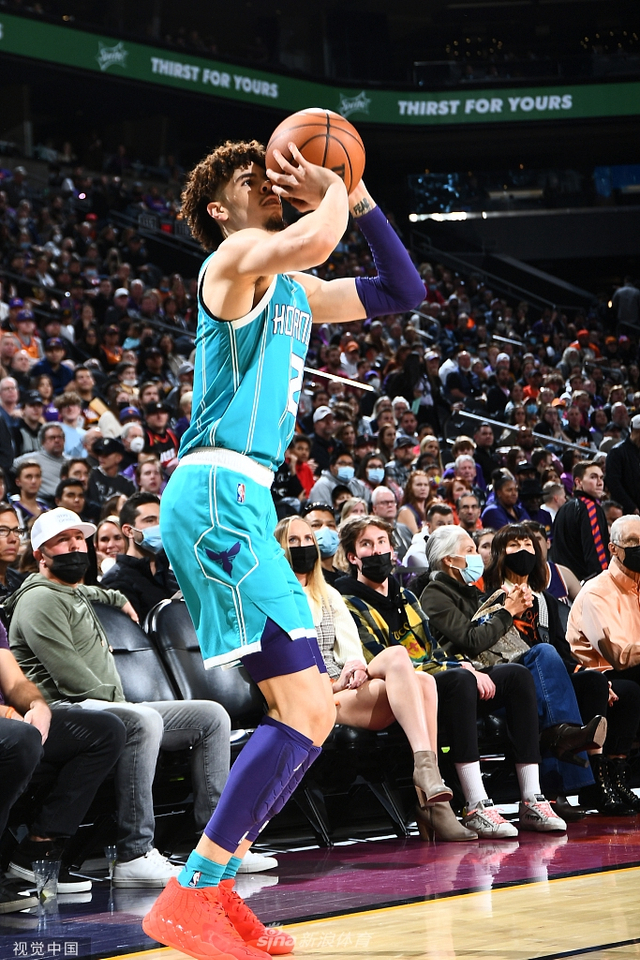 体育蒂特姆斯打破女子400米自由泳世界纪录